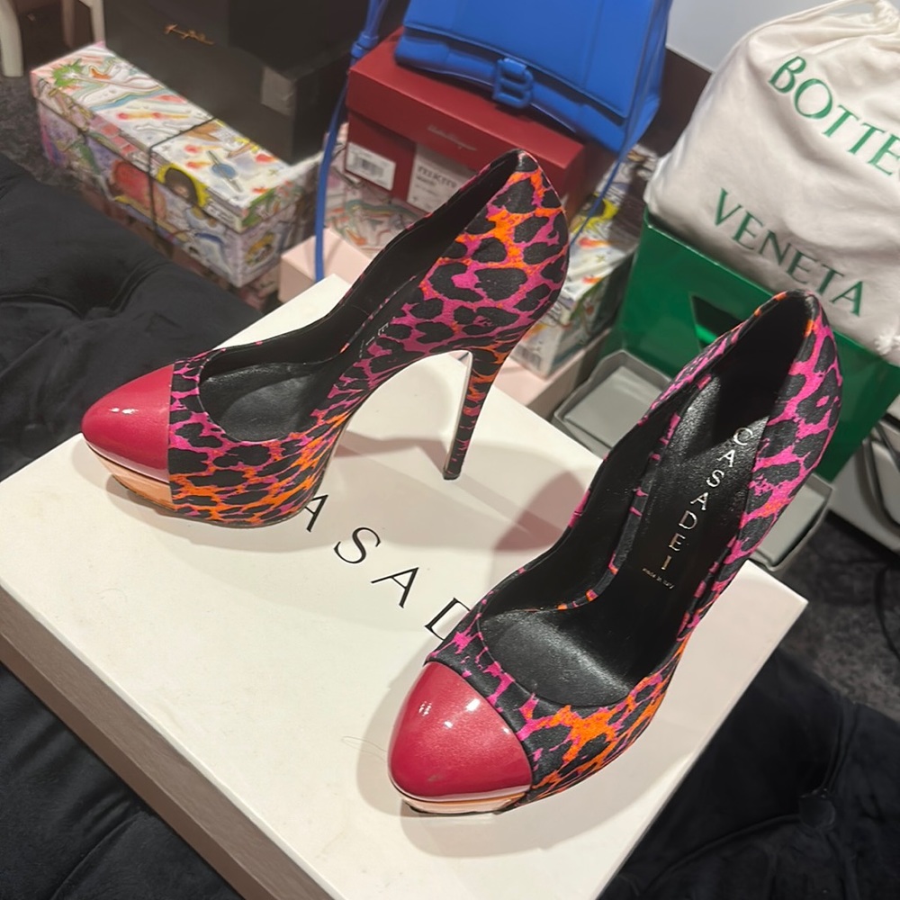 Beautiful Casadei Leopard Print Pumps